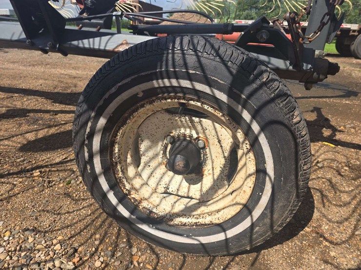 10-wheel-pull-type-wheel-rake,-hydraulic-lift,-brand:-omi-agc,-14”-tires-on-4-bolt-rims-image-17