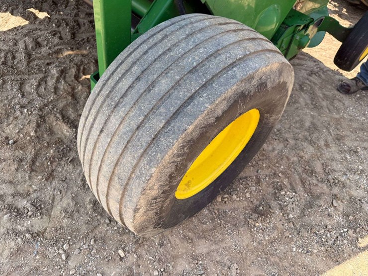 2006-john-deere-567-image-21