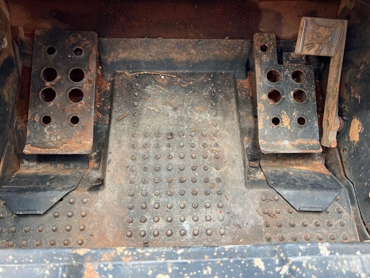 2022-bobcat-t595-image-28