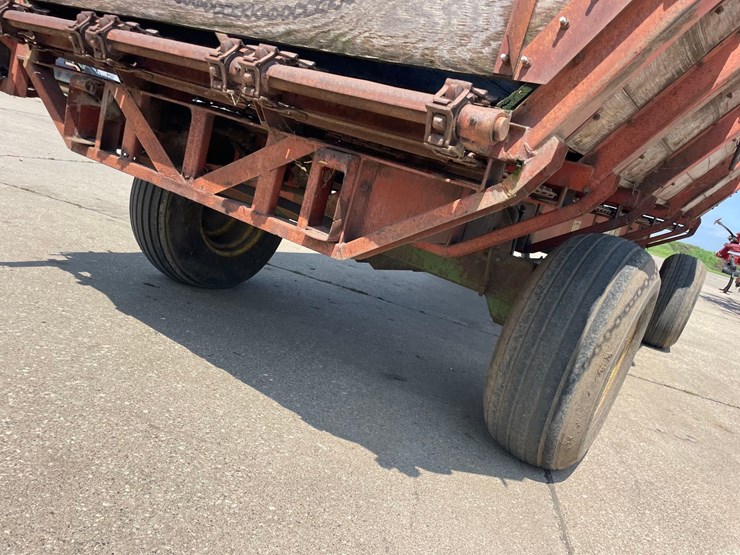 john-deere-1075-image-13