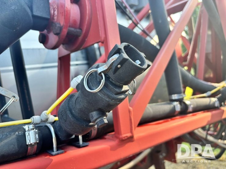 2014-case-ih-610-image-27