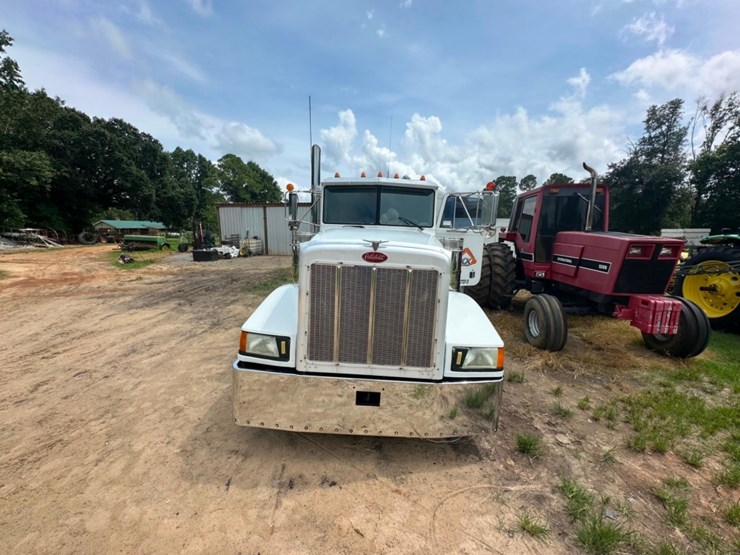 1992-peterbilt-377-image-3