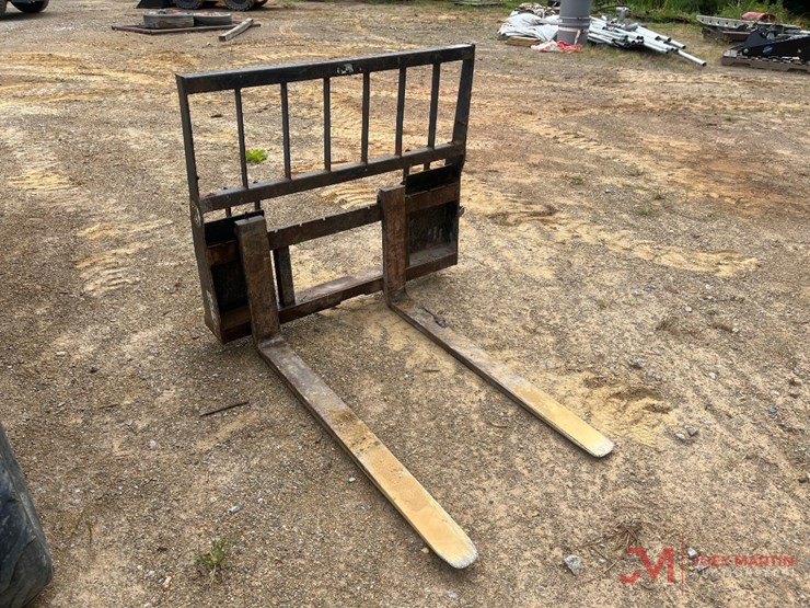 forks-skid-steer-attachment-image-1