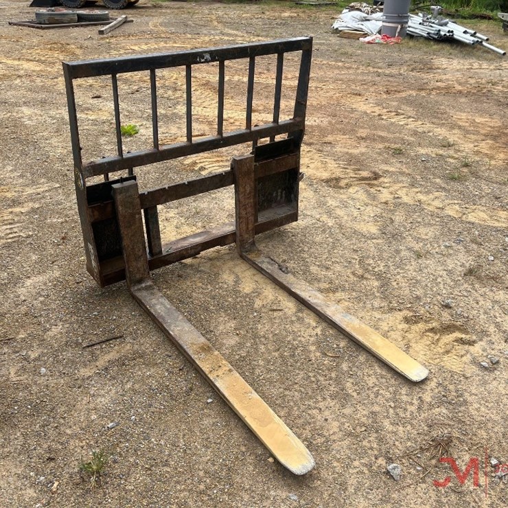 FORKS SKID STEER ATTACHMENT