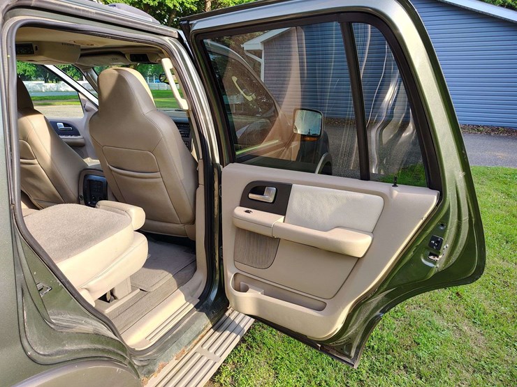 2003-ford-expedition-image-37
