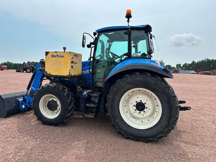 2017-new-holland-t5.110-image-4