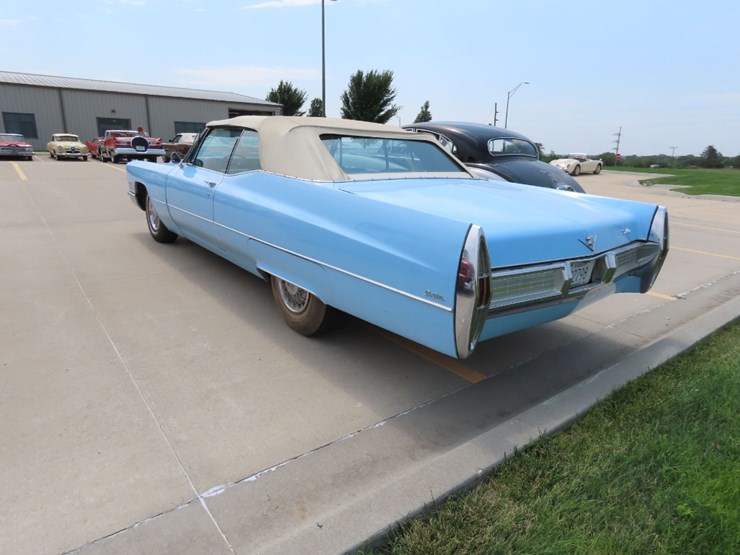 1967-cadillac-deville-convertible-image-5