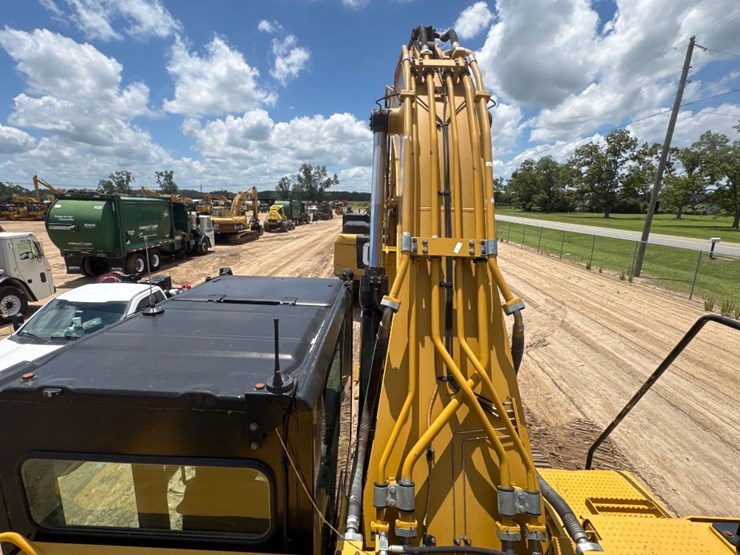 2015-caterpillar-336fl-image-30