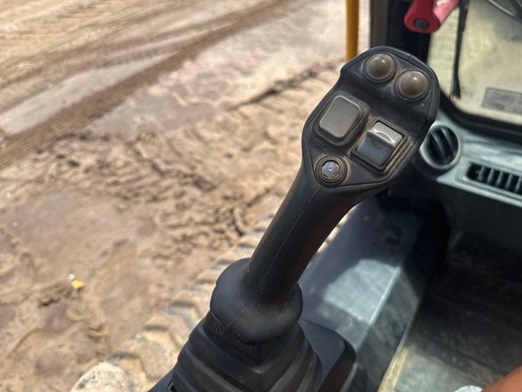jcb-3ts-8t-image-26