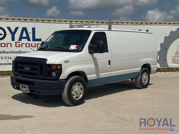 2008-ford-cargo-image-1