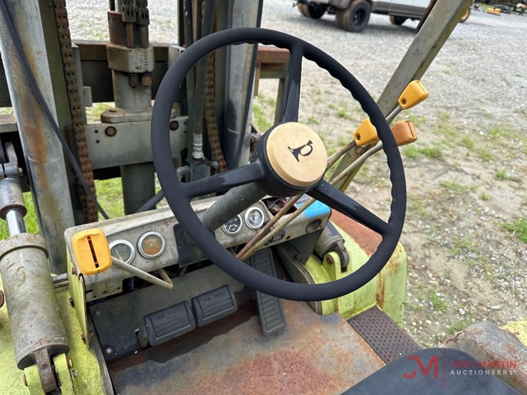 clark-c500-ys6500-straight-mast-forklift-image-13