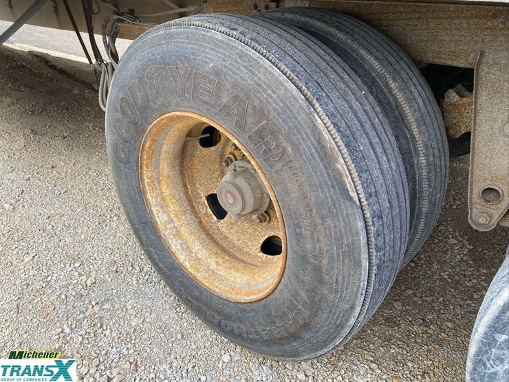 2014-utility-53'-x-102"-image-20