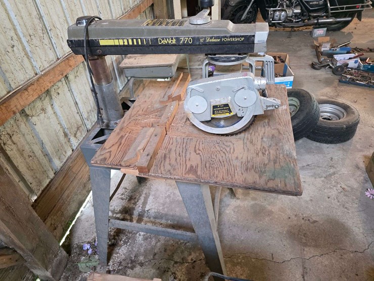 dewalt-2-1/4hp-770-deluxe-powershop-radial-arm-saw-image-1