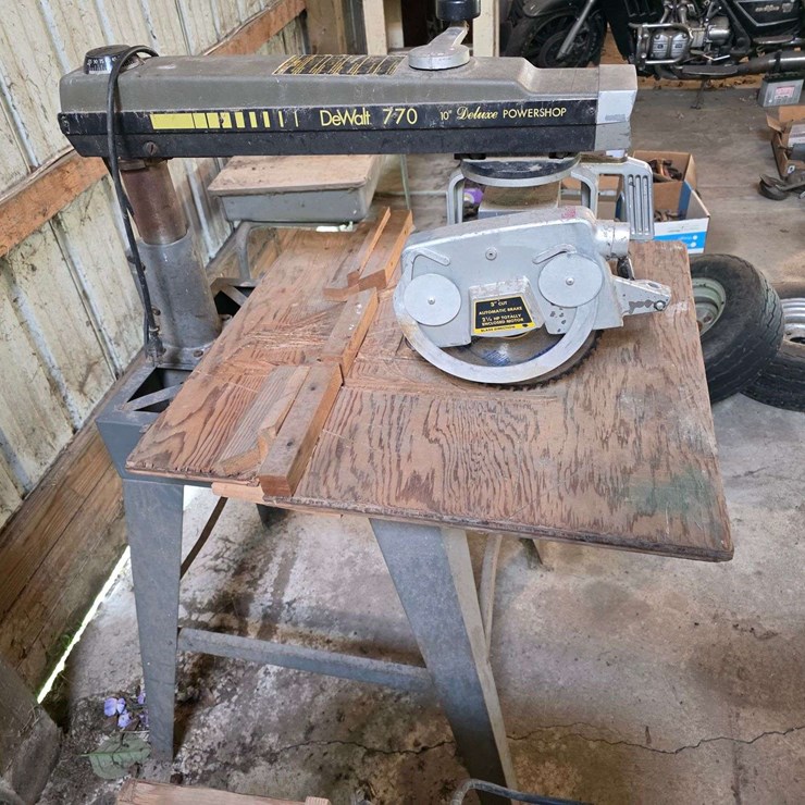 Dewalt 2 1/4hp 770 Deluxe Powershop Radial Arm Saw