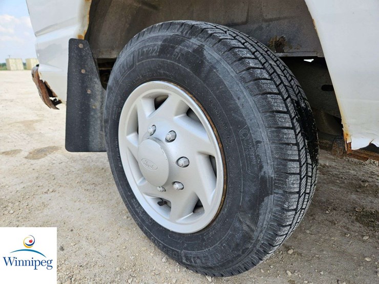 2008-ford-cargo-image-38