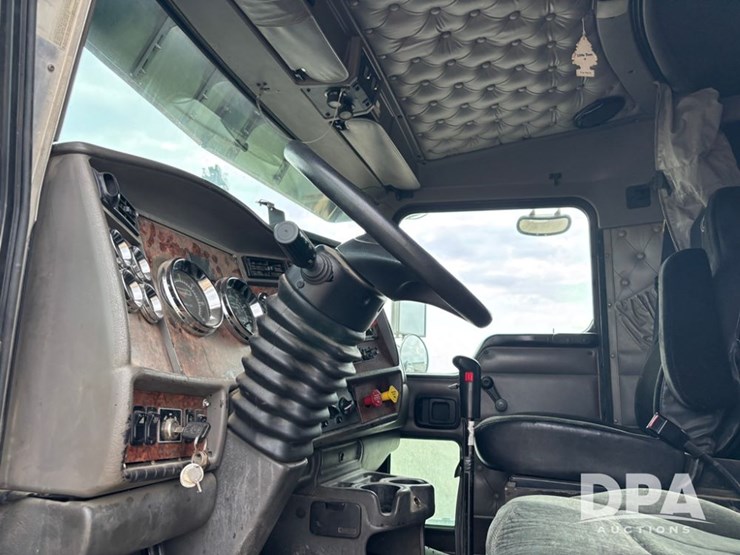 2005-caterpillar-c15-image-65