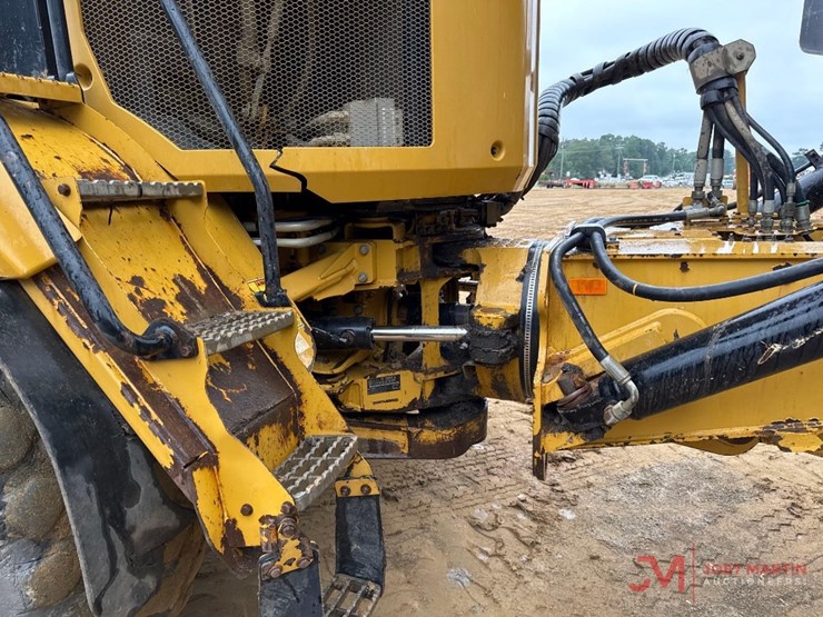 caterpillar-730-image-6