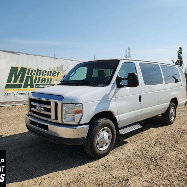 2013 FORD CARGO