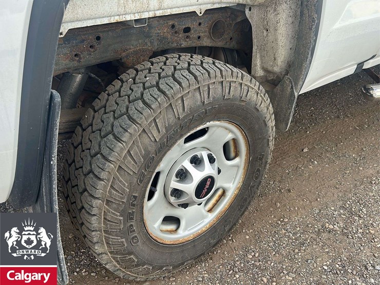 2016-gmc-sierra-2500hd-image-23