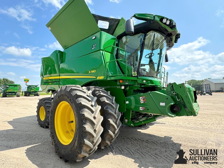 2022-john-deere-s780-image-3