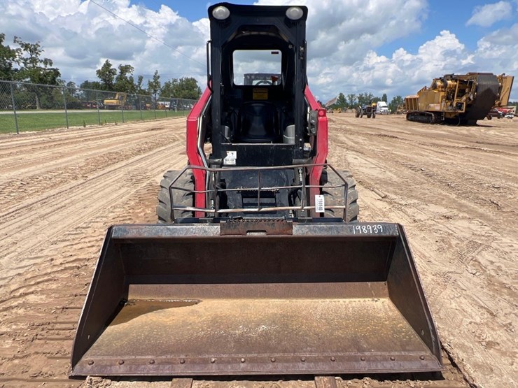 2014-takeuchi-ts70r-image-7