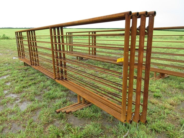 (4)-texas-built-25'-stand-alone-panels-image-1