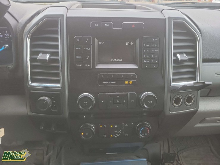 2018-ford-550-image-11