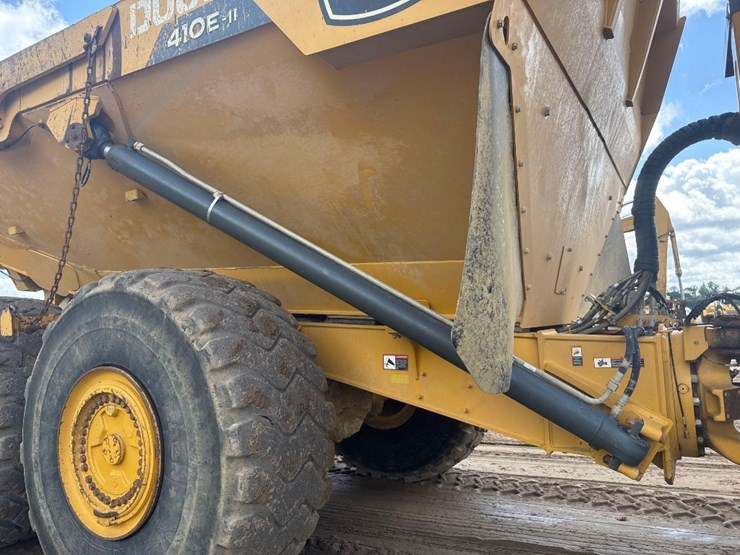 2021-deere-410e-image-20