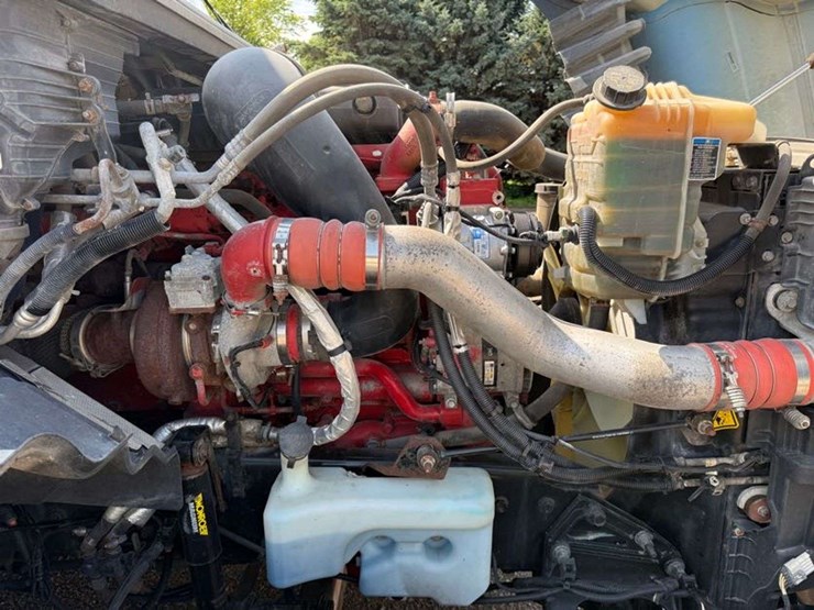2020-ih-lt625-sleeper-semi,-435,369-miles-on-truck-(complete-overhaul-@-232,740-miles-with-paperwork-image-33