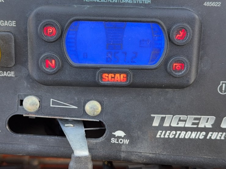#3078-•-scag-tiger-cat-ii-zero-turn-mower-image-14
