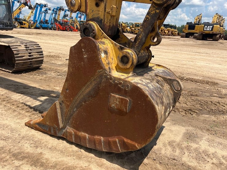 2013-caterpillar-320el-image-10