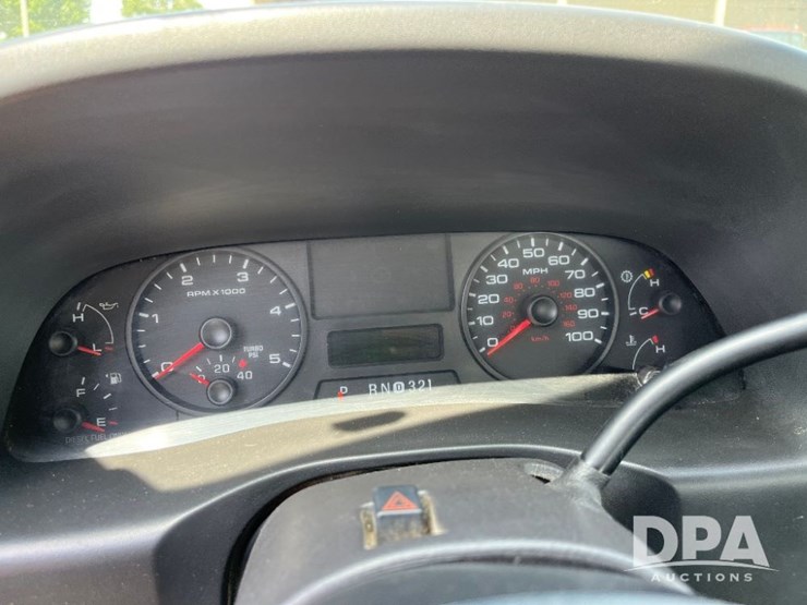 2007-ford-f450-xl-image-51