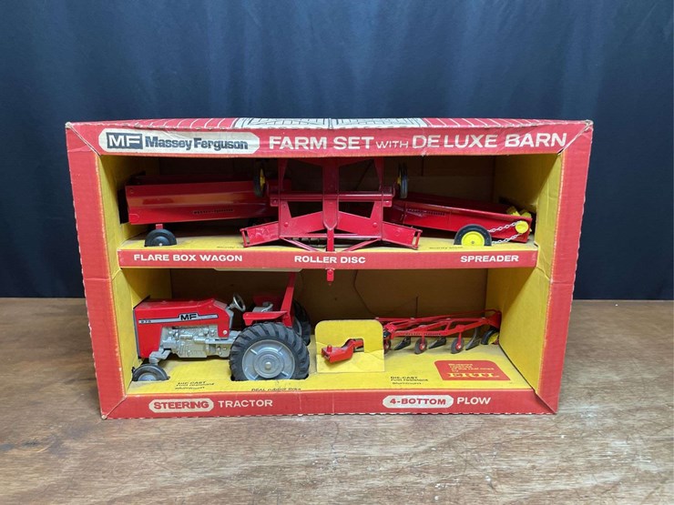 1/16-mf-275-farm-set-nib-ertl-image-1