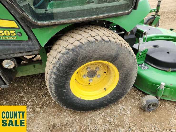 2012-john-deere-1585-image-14