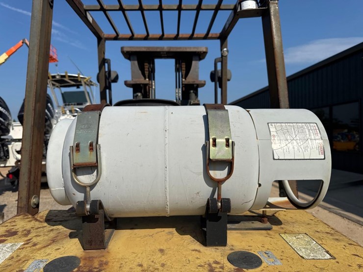 caterpillar-gp30-image-19