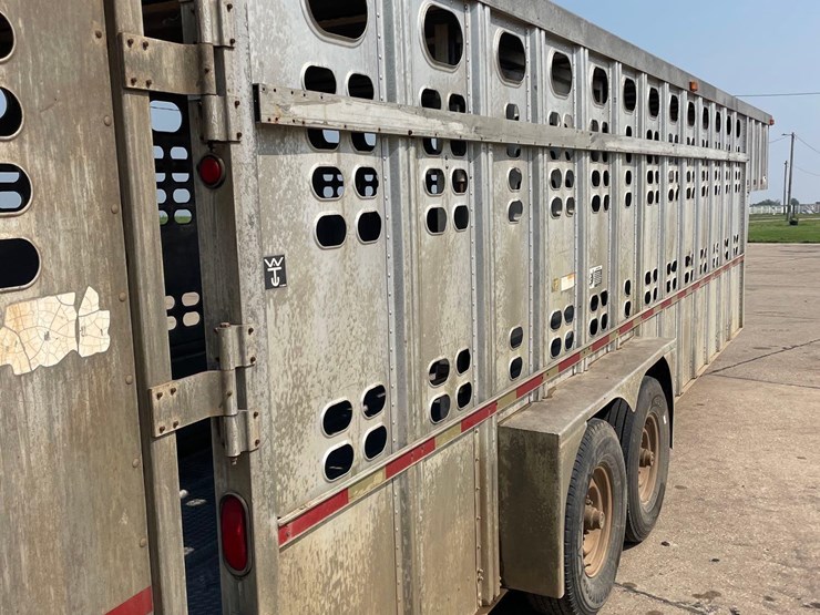 1997-wilson-livestock-trailer-image-23