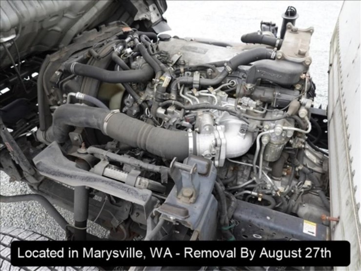 2016-isuzu-npr-image-27