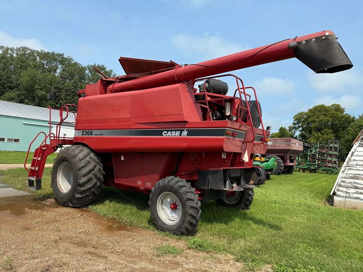 1998-case-ih-2366-image-3