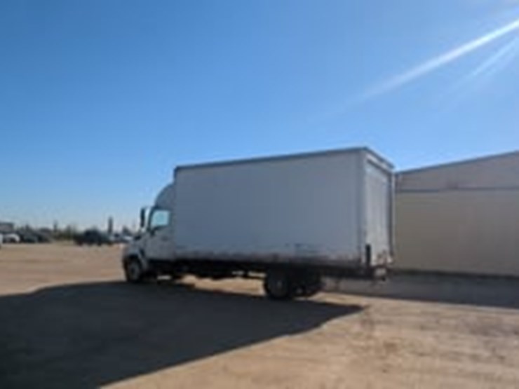 2008-hino-185-image-5