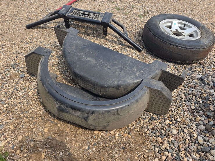 pair-of-plastic-trailer-fenders-image-5