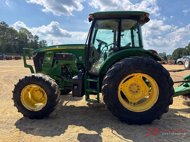 john-deere-6105e-image-5