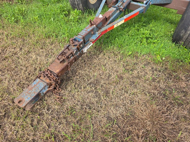anhydrous-running-gear,-duo-lift-brand,-16.5-16.1-floatation-tires,-brakes,-extendable-hitch-image-3