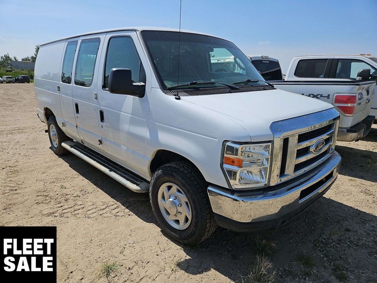 2012-ford-cargo-image-10