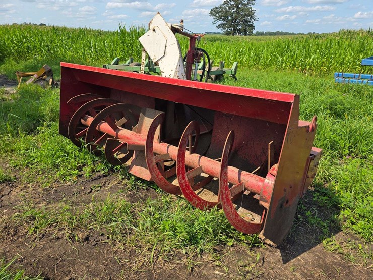 loftness-8’-snowblower,-540-pto,-hydraulic-spout-cylinder-image-4