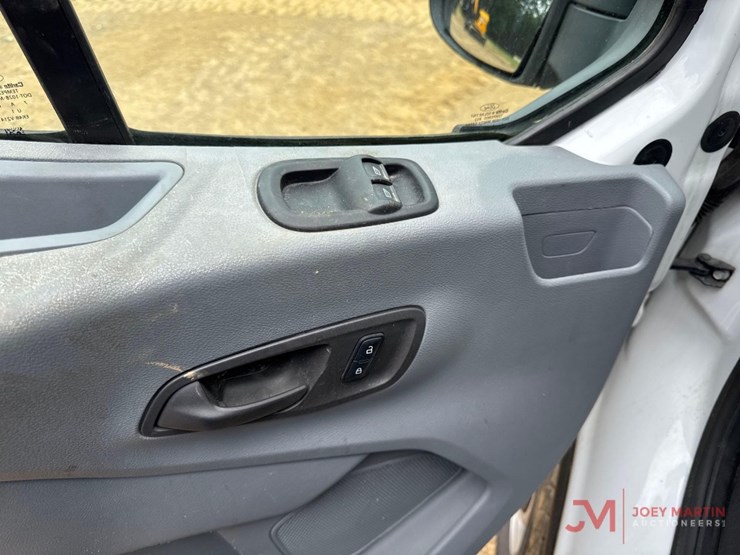 2018-ford-transit-image-13