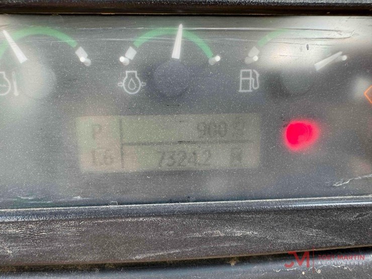 2015-deere-700k-lgp-image-33
