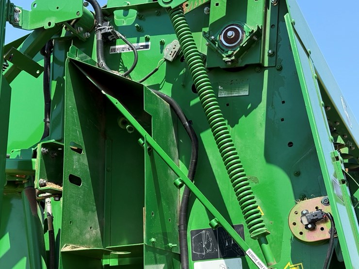 john-deere-569-image-10