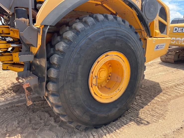 2012-volvo-a40f-image-14