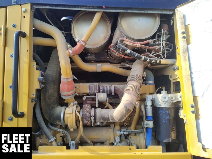 2020-caterpillar-14-image-31