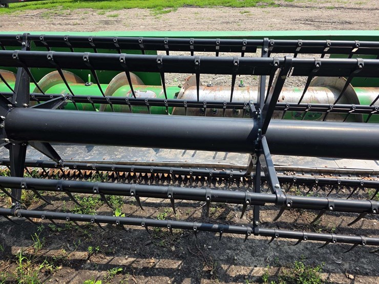 john-deere-630f-image-17